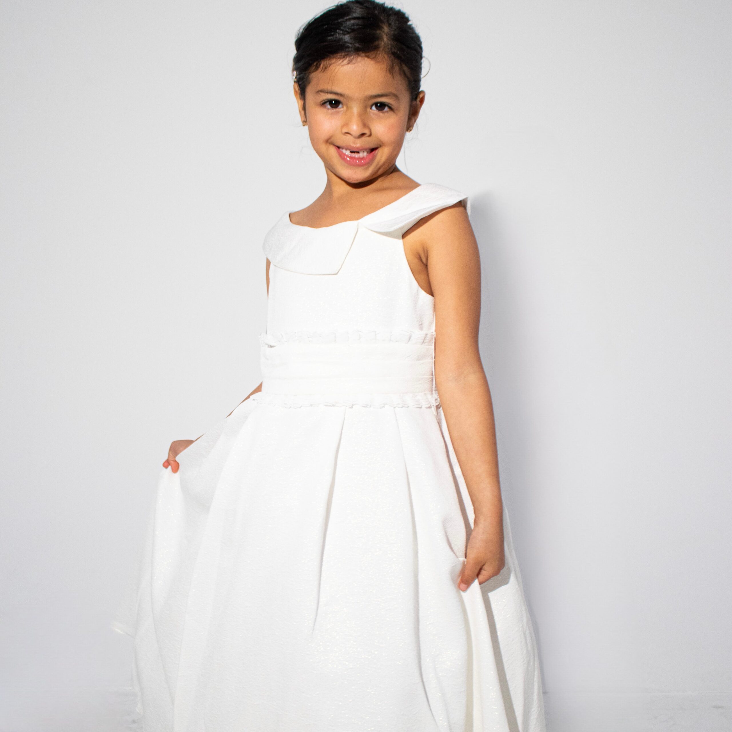 Sleeveless White Long Dress with Sparkle Fabric